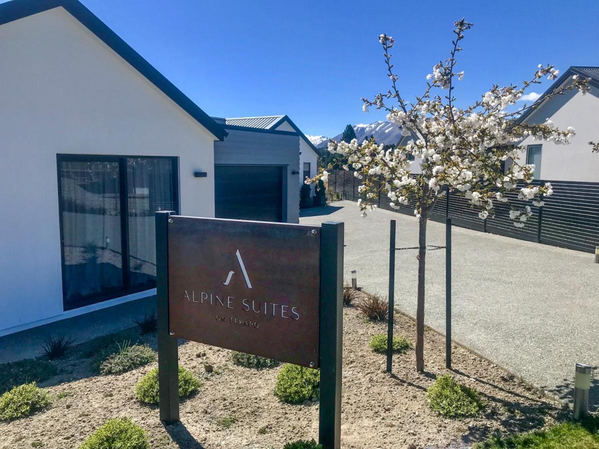 Alpine Suites On Tekapo Luxury B&B Лейк-Текапо Экстерьер фото